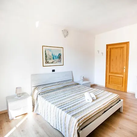 Renzo E Lucia Apartment