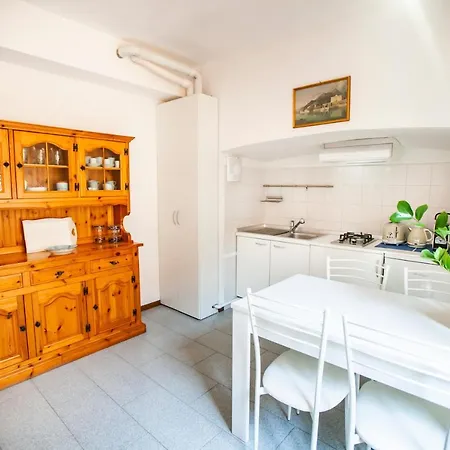Renzo E Lucia Apartment